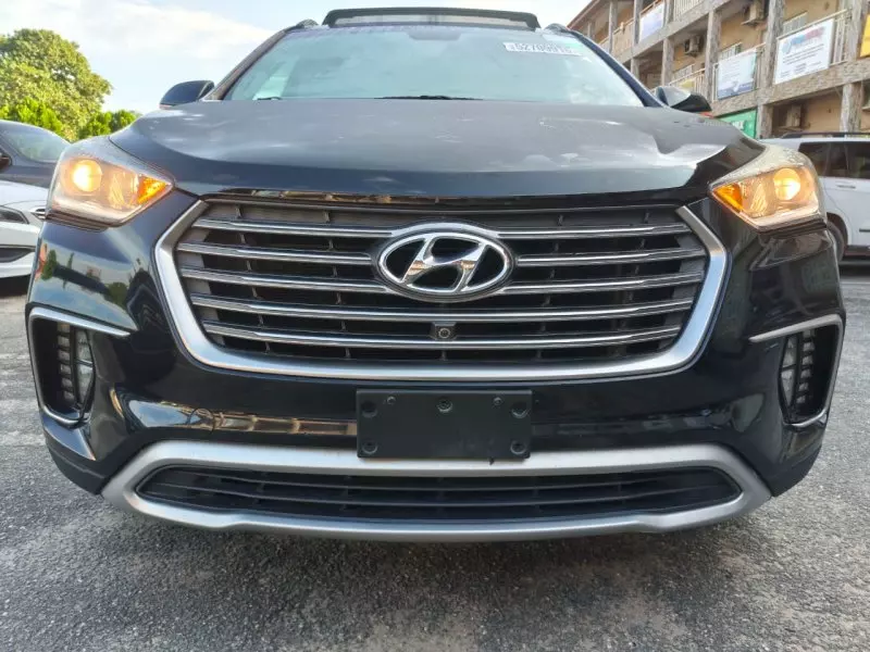 Hyundai Santa Fe   - 2018