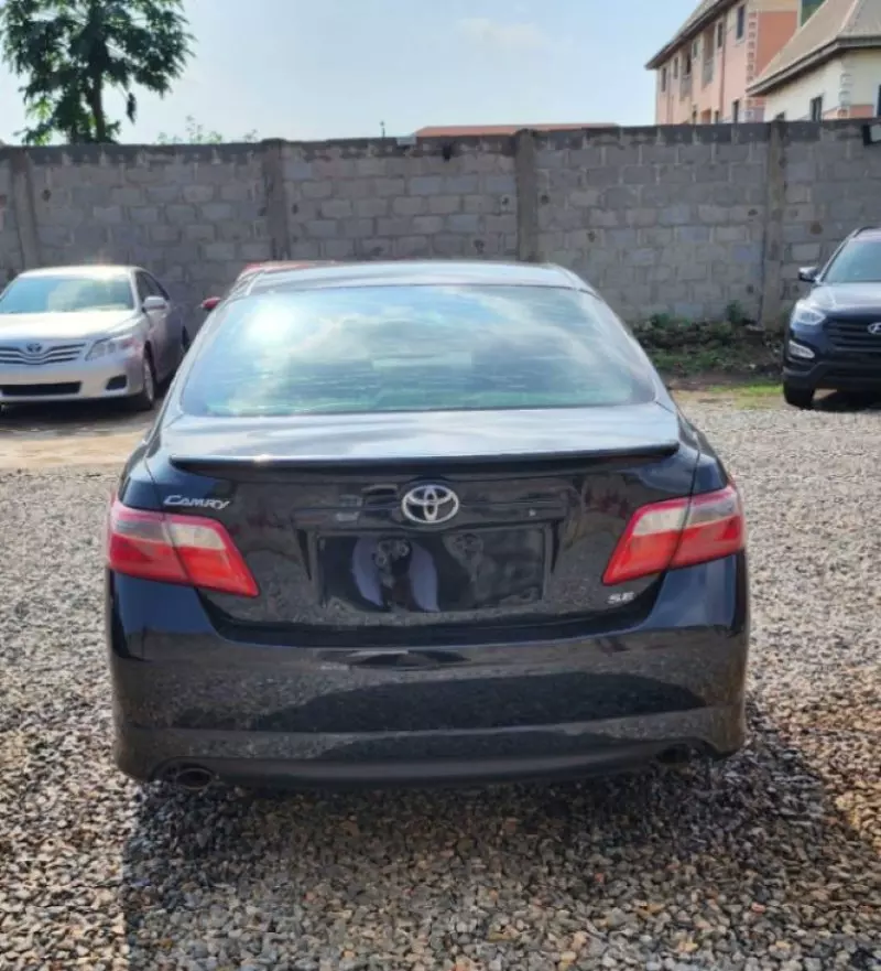Toyota Camry   - 2006