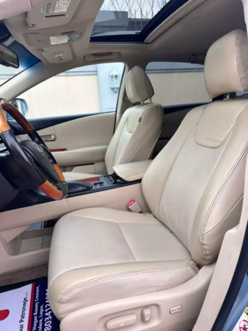 Lexus RX 350   - 2010