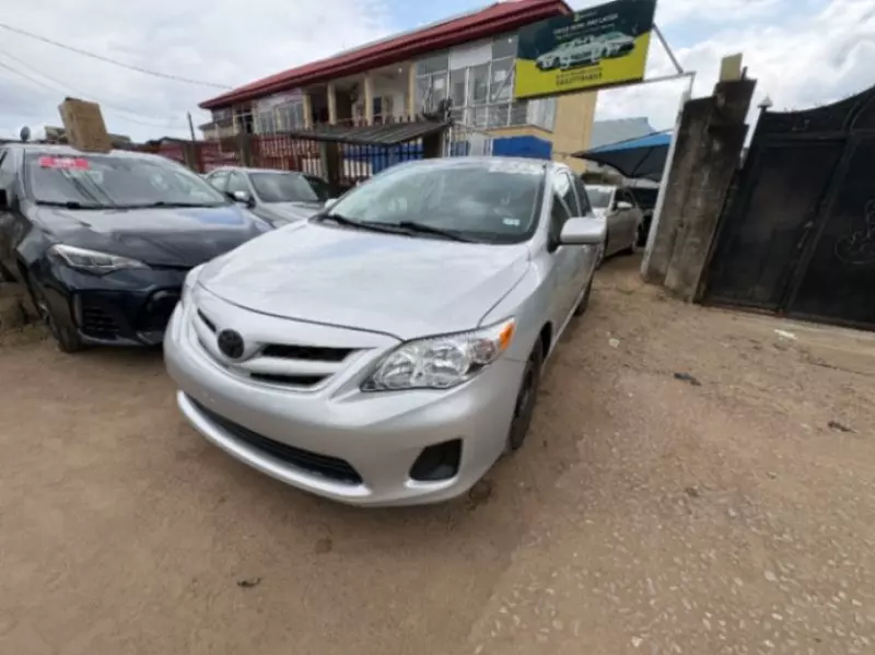 TOYOTA Corolla   - 2013