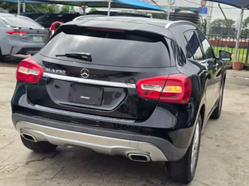 Mercedes-Benz GLA-Class   - 2015