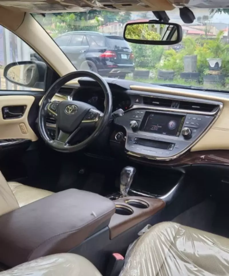 TOYOTA Avalon   - 2013