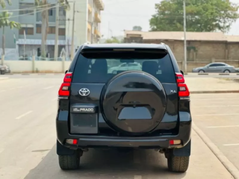 Toyota Prado   - 2012