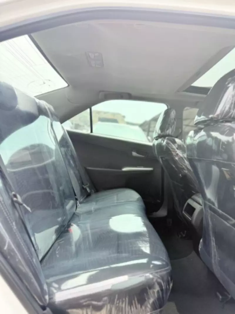 Toyota Camry   - 2012