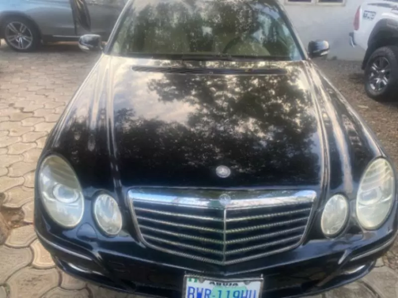 Mercedes-Benz E350   - 2008