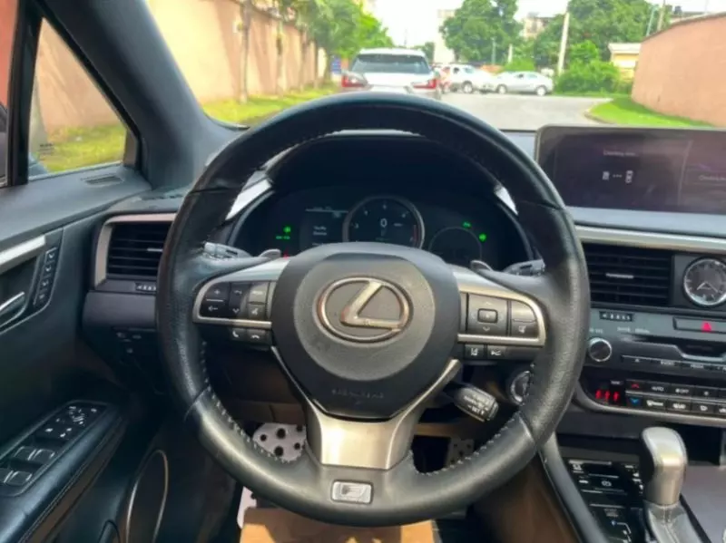 Lexus RX   - 2017