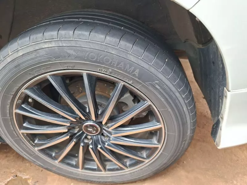 Toyota Harrier   - 2017