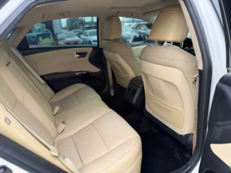 Toyota Avalon   - 2013