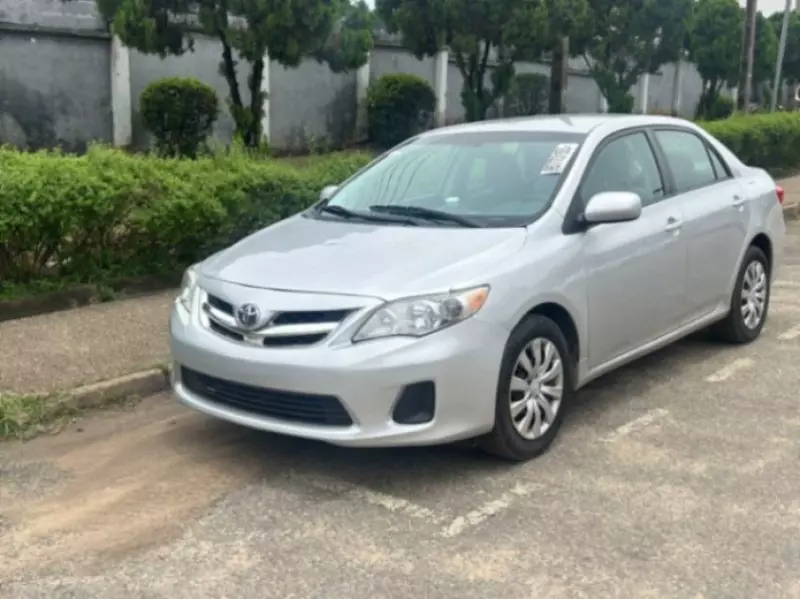 Toyota Corolla   - 2012