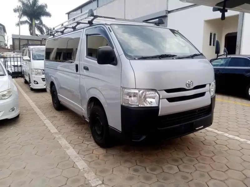 Toyota Hiace   - 2014