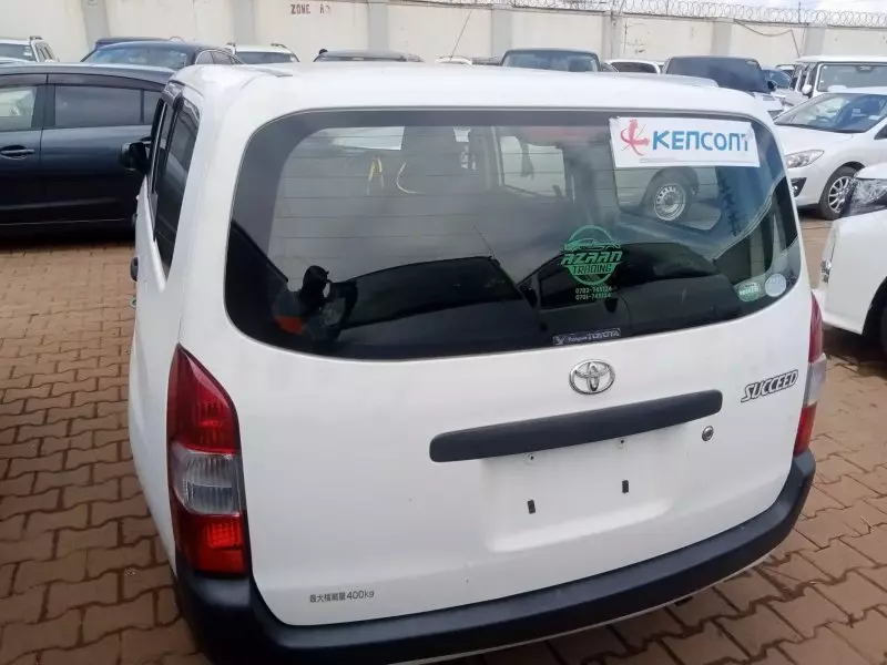 Toyota Probox    - 2016