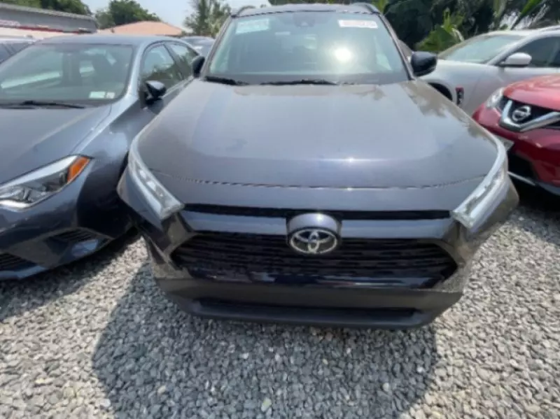 Toyota RAV4   - 2021