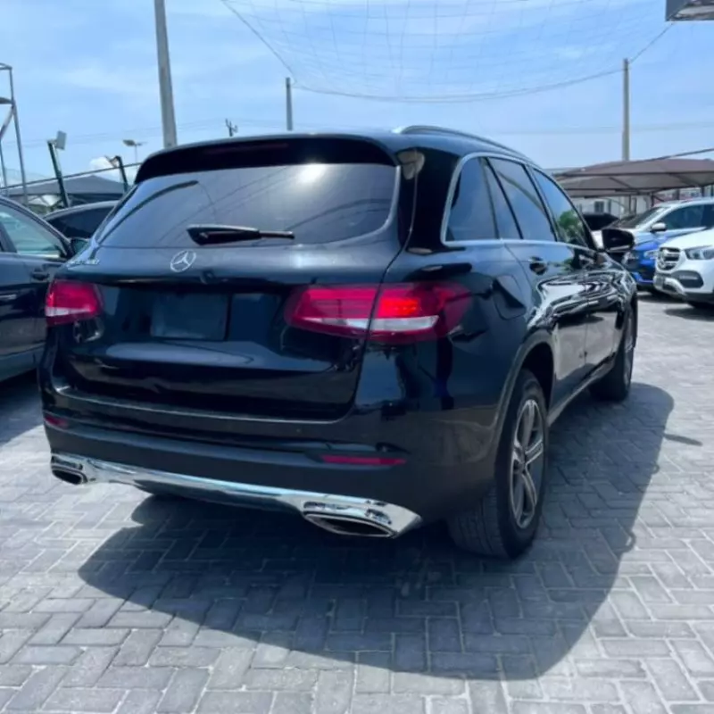 Mercedes-Benz GLC 300   - 2019