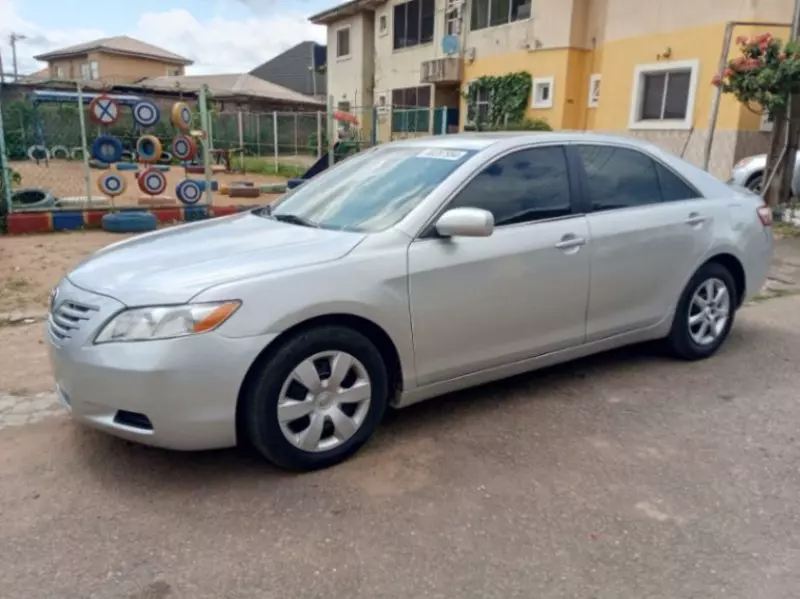 Toyota Camry   - 2007