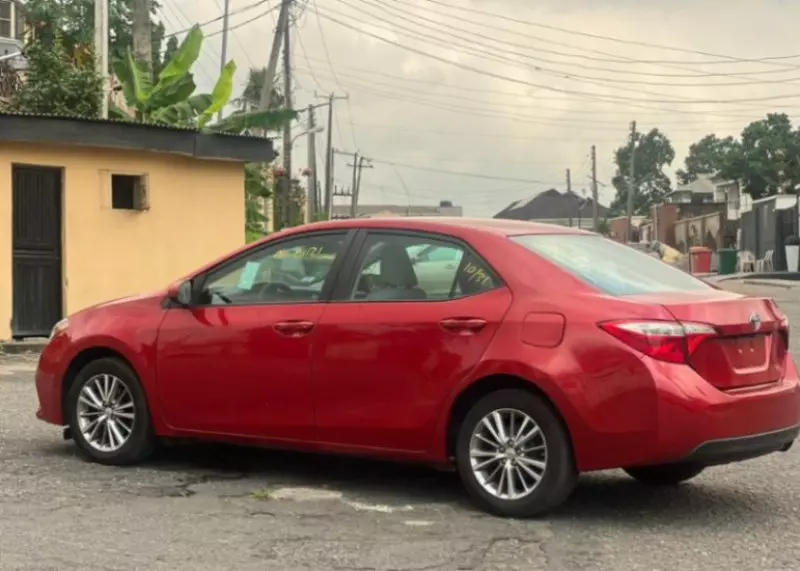 TOYOTA Corolla   - 2011