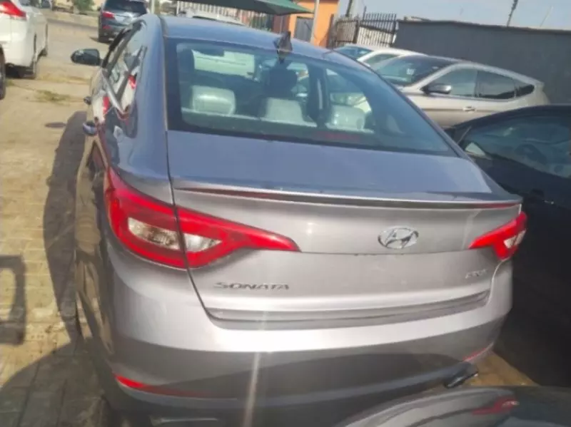 Hyundai Sonata - 2016