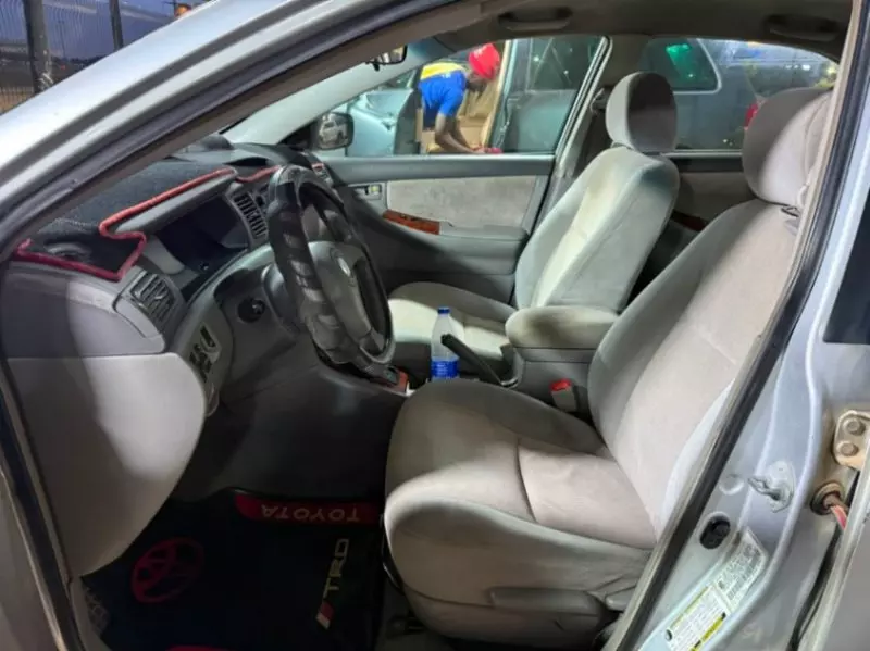 TOYOTA Corolla   - 2007