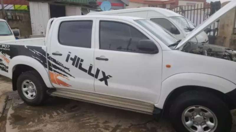 Toyota Hilux   - 2012