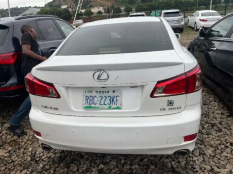 Lexus IS 350   - 2011