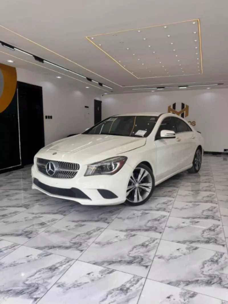 Mercedes-Benz CLA 250   - 2015