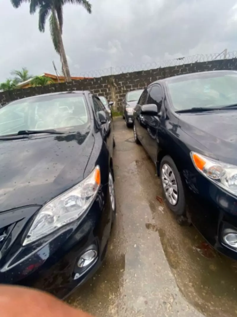 TOYOTA Corolla   - 2010