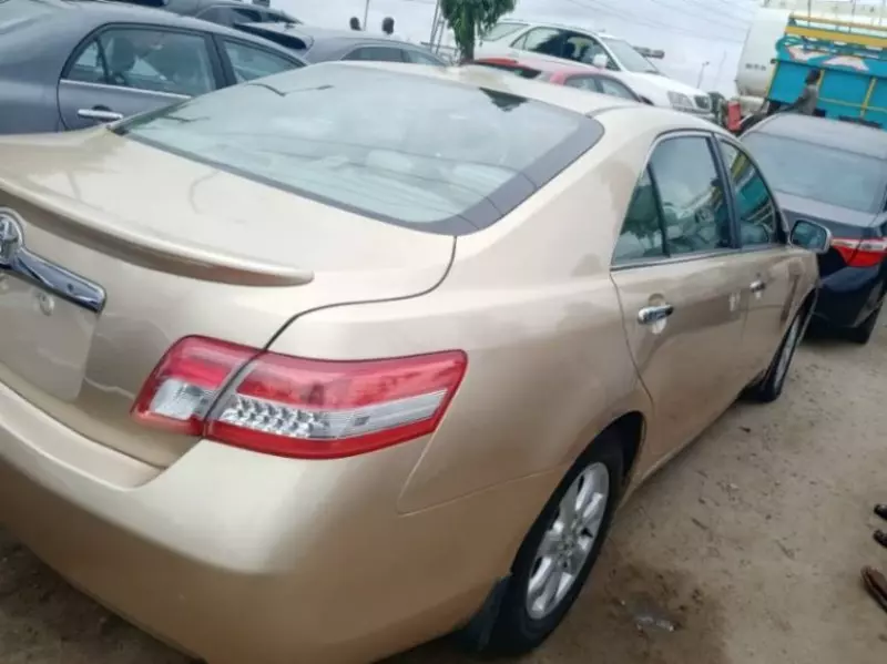Toyota Camry   - 2007