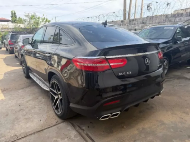 Mercedes-Benz GLE-Class   - 2016
