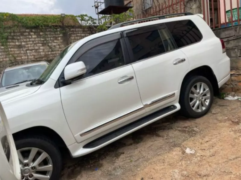 Toyota Landcruiser ZX - 2013
