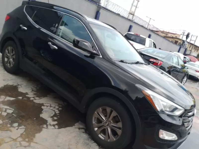 Hyundai Santa Fe   - 2013