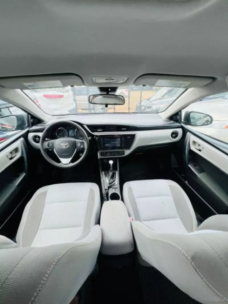 TOYOTA Corolla - 2017