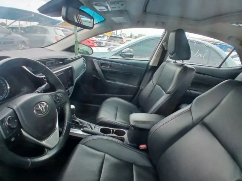 TOYOTA corolla   - 2018