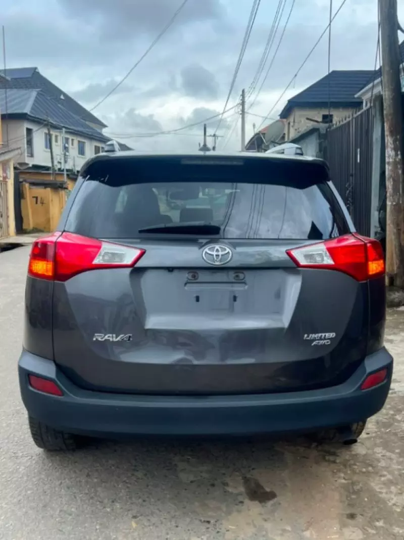 TOYOTA Rav4 - 2013