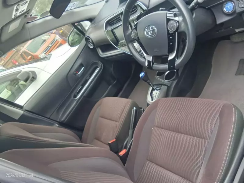 TOYOTA Aqua Hybrid   - 2018