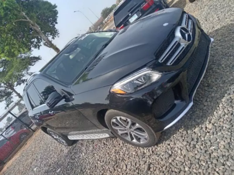 Mercedes-Benz GLE 350   - 2016