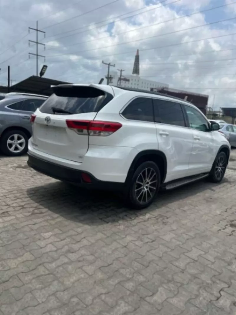 Toyota Highlander - 2017