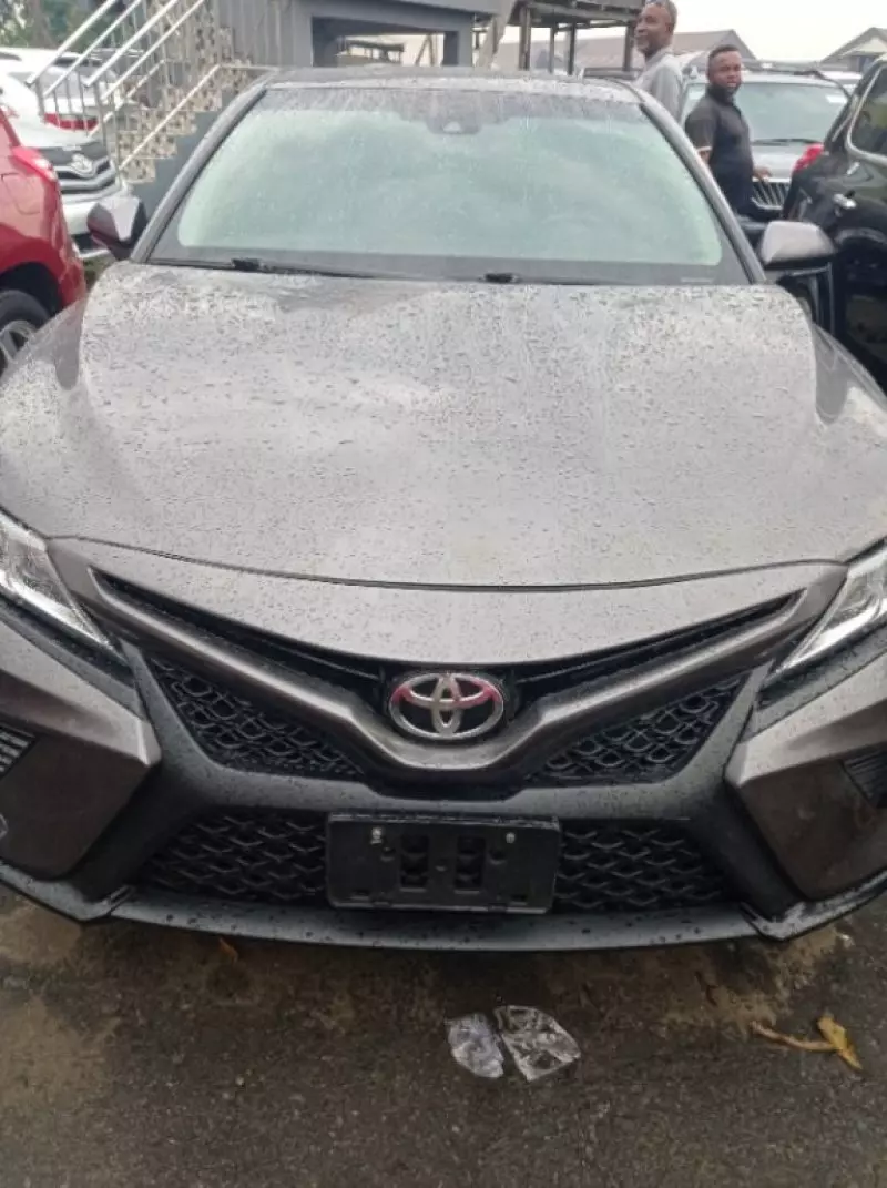 Toyota Camry   - 2019