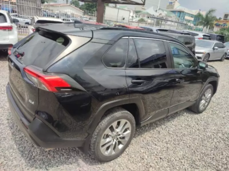 TOYOTA RAV4   - 2024