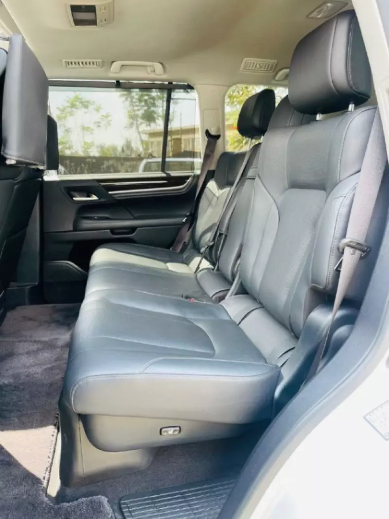 Lexus LX 570   - 2018