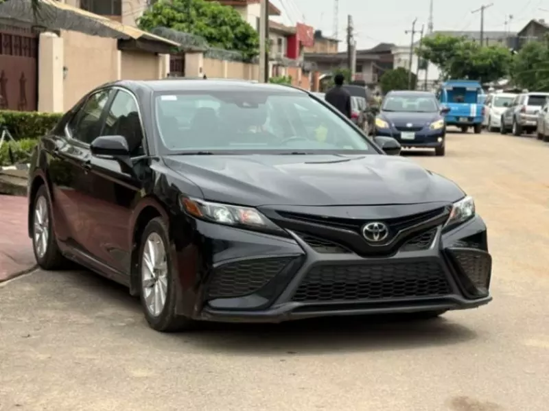 TOYOTA Camry   - 2021