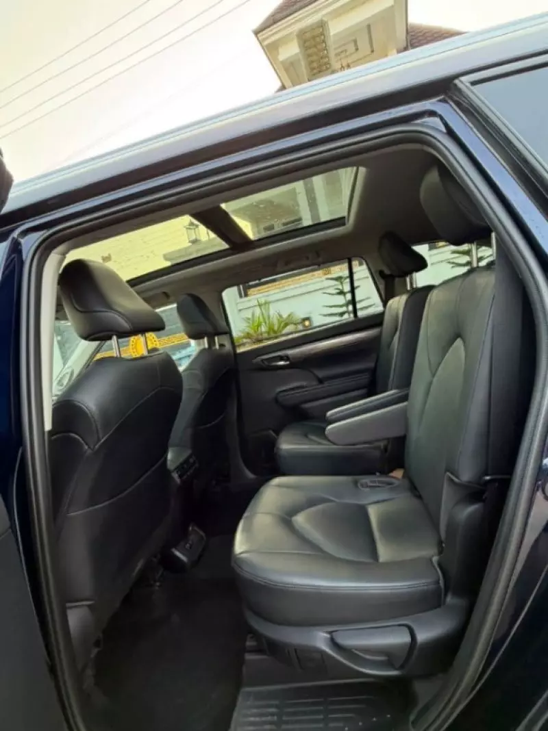 TOYOTA Highlander   - 2020