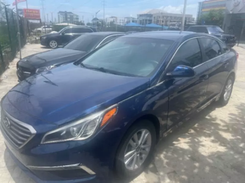 Hyundai Sonata   - 2015