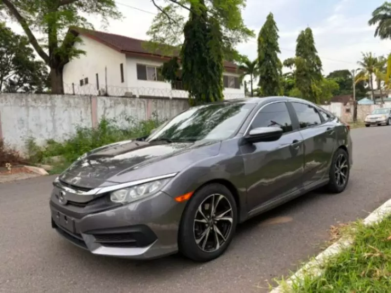 Honda Civic   - 2016