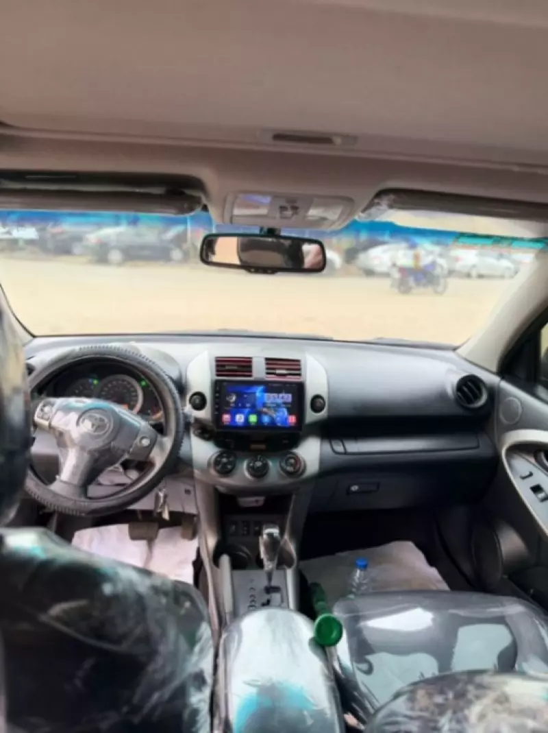 Toyota RAV4   - 2009
