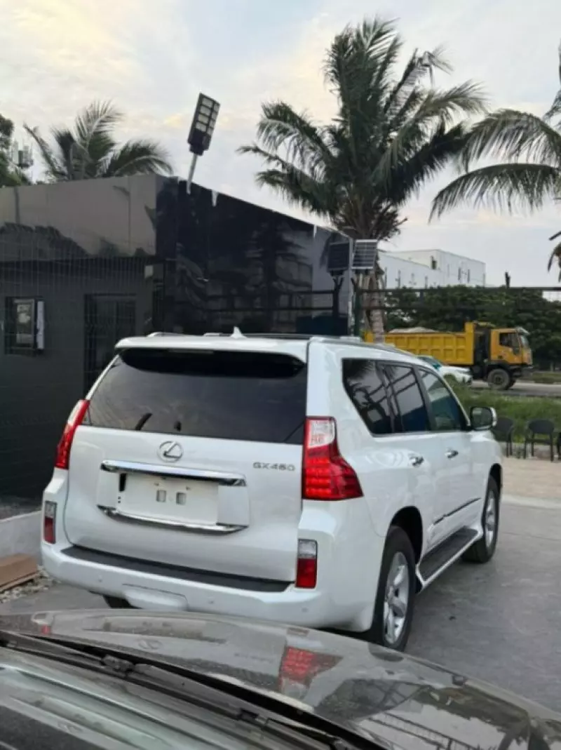 Lexus GX 460   - 2012