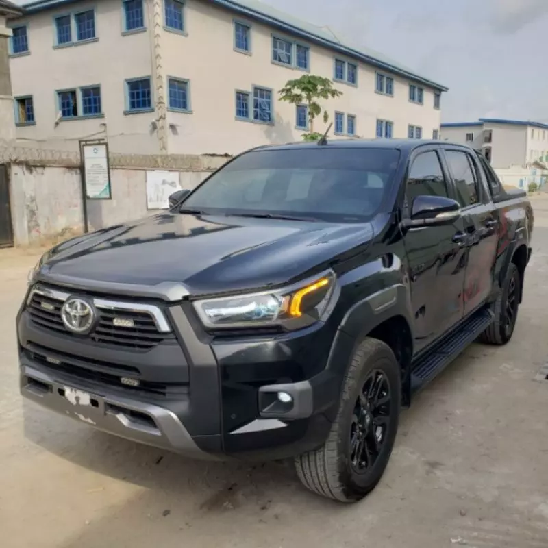 Toyota Hilux - 2024
