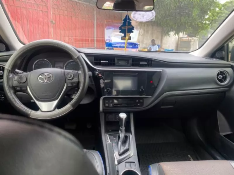 TOYOTA Corolla   - 2019