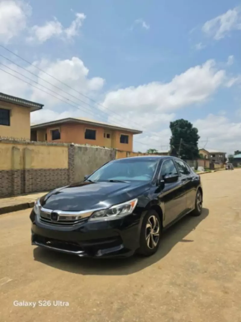 Honda Accord - 2017