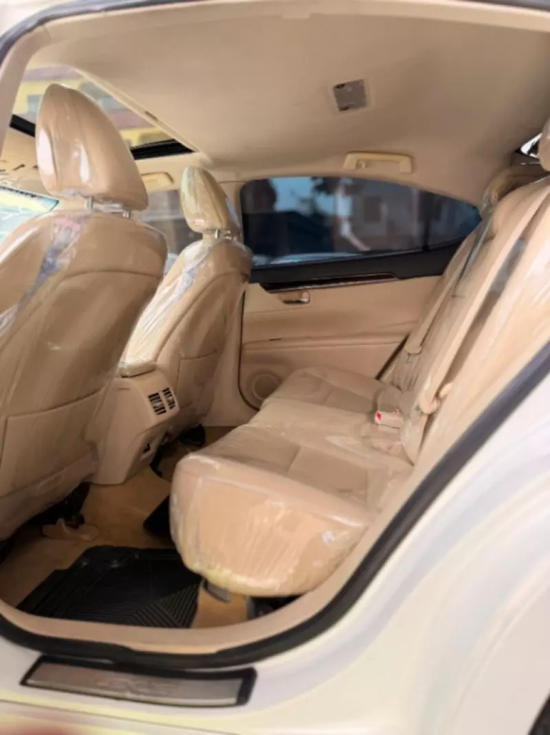 Lexus ES 350   - 2014
