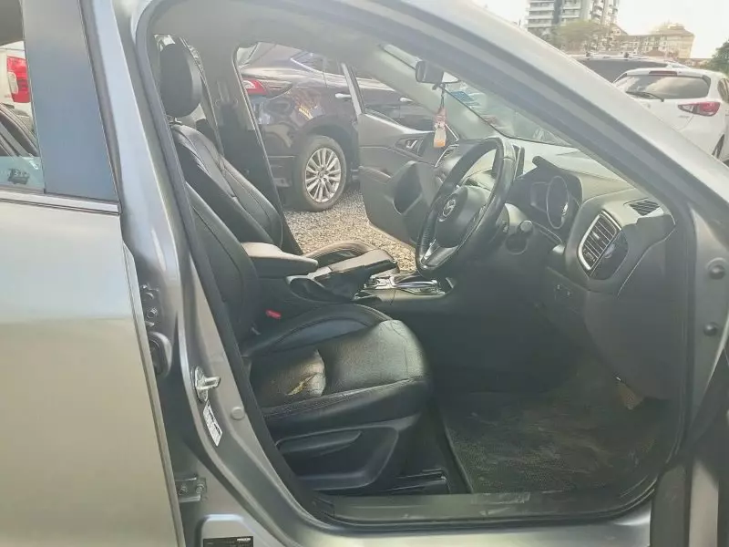 Mazda 3 - 2015