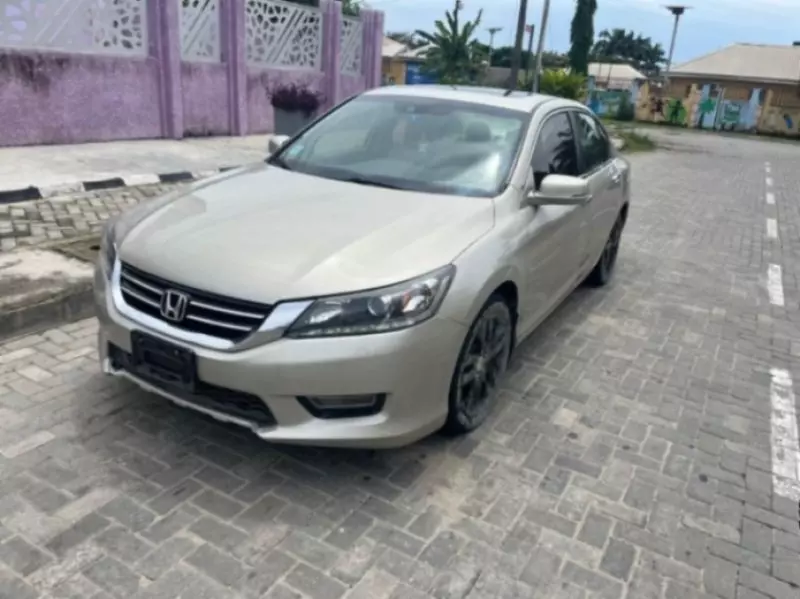 Honda Accord   - 2013